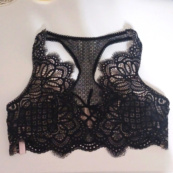Victoria's Secret Bralette, size medium, color black - Picture 2 of 6